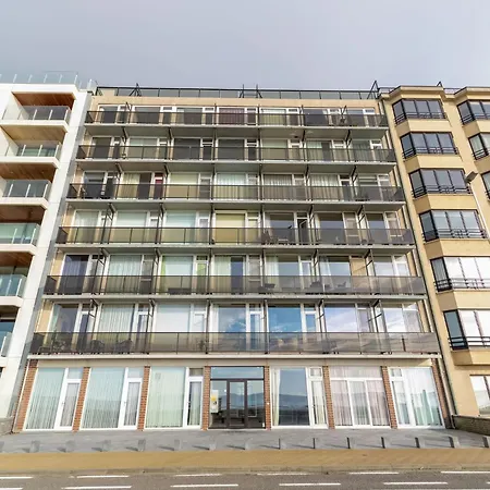 In With Stunning Sea Views * Ostend