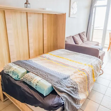 In With Stunning Sea Views