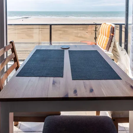 In With Stunning Sea Views Apartment