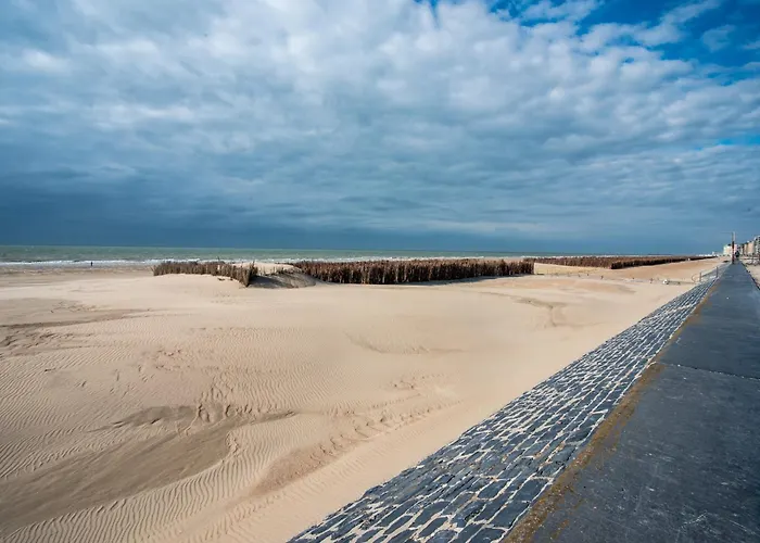 In With Stunning Sea Views * 奥斯滕德